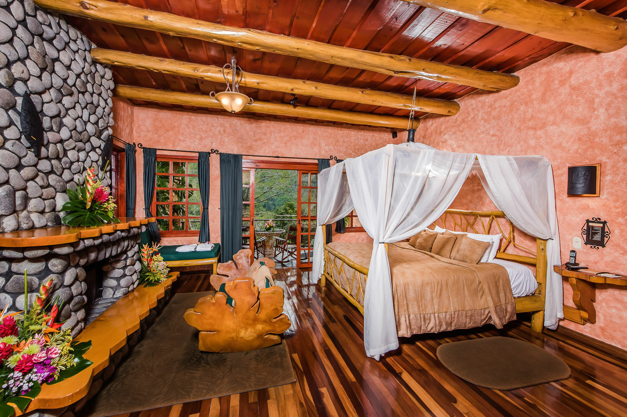 Peace Lodge Vara Blanca  Exterior photo